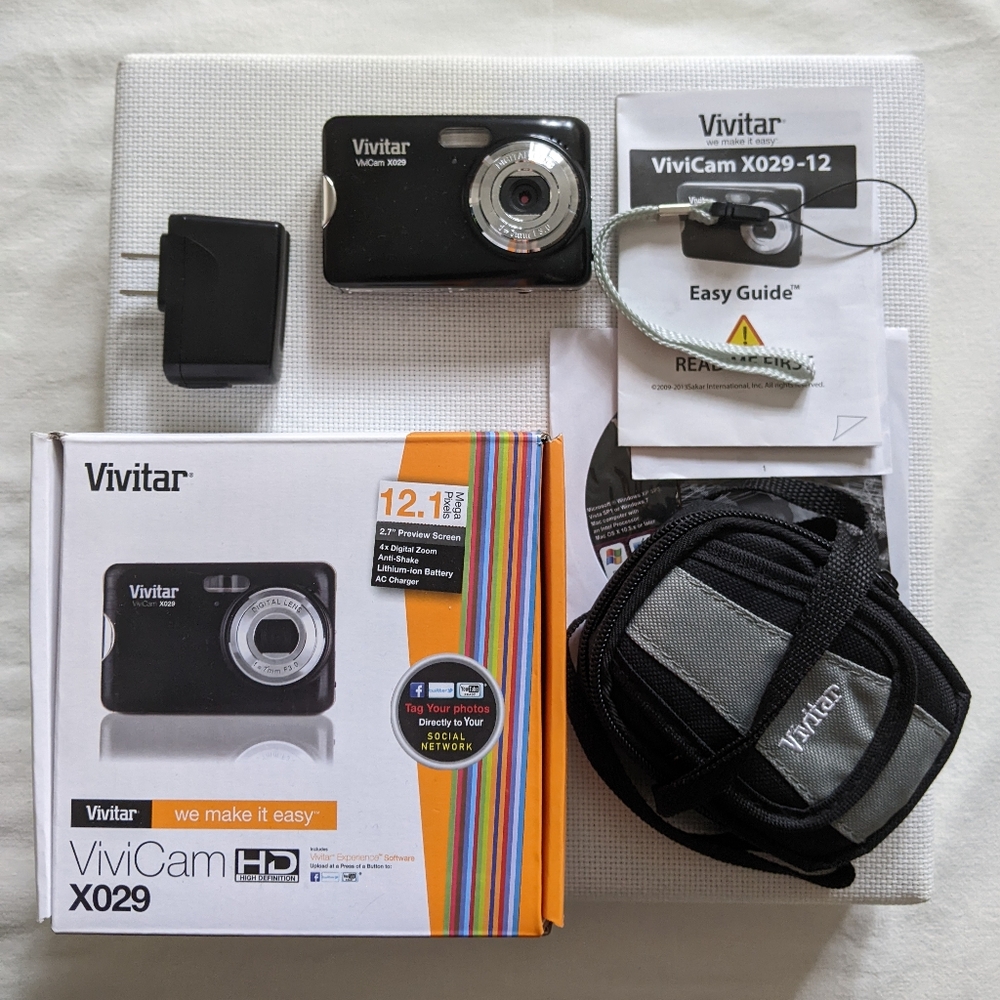 Vivitar ViviCam x029 12.1 MP Digital Camera, Case, SD Card. MISSING USB …